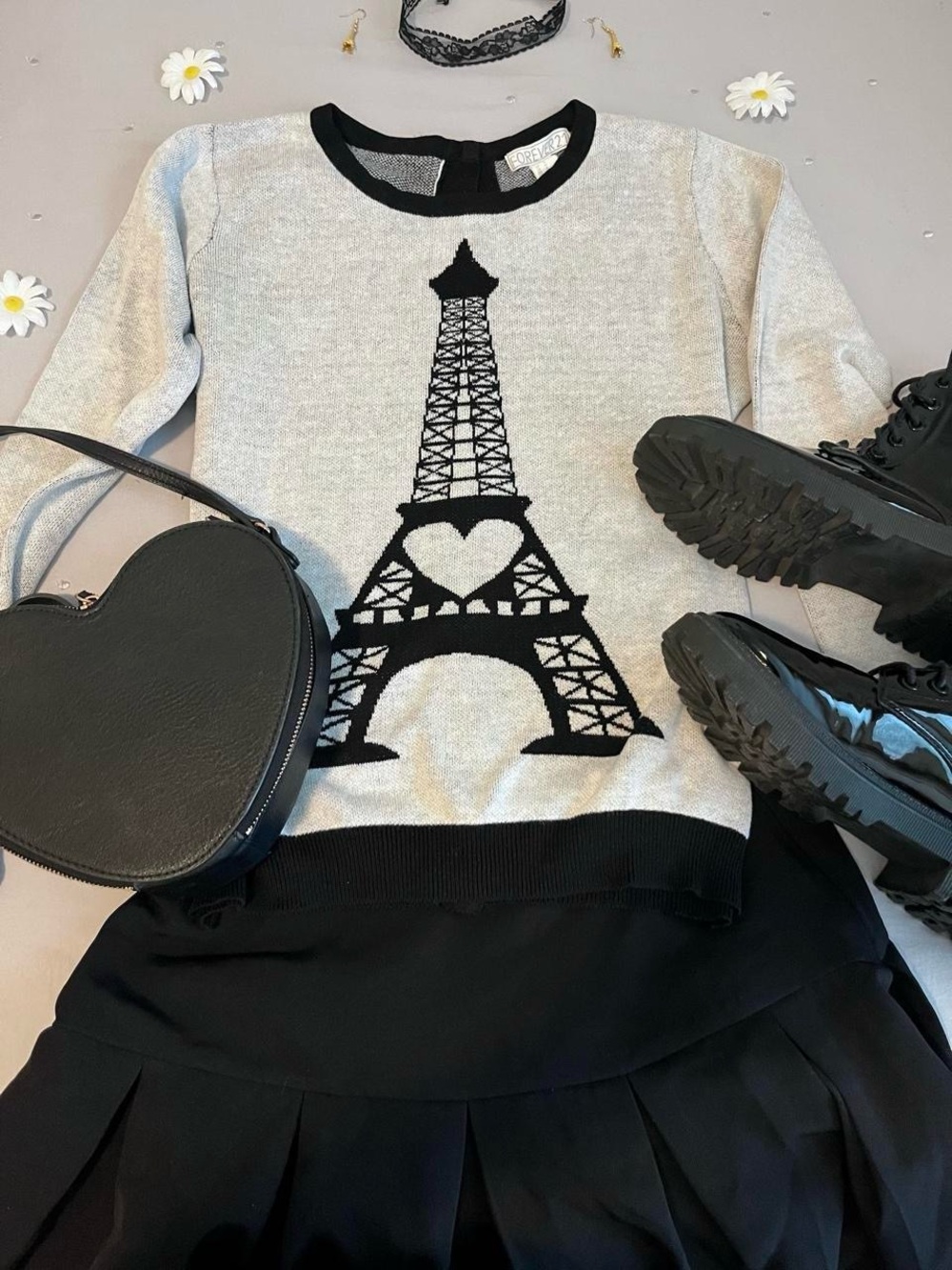 Eiffel Tower Heart Knit Sweater & Earrings Bundle 🖤🇫🇷